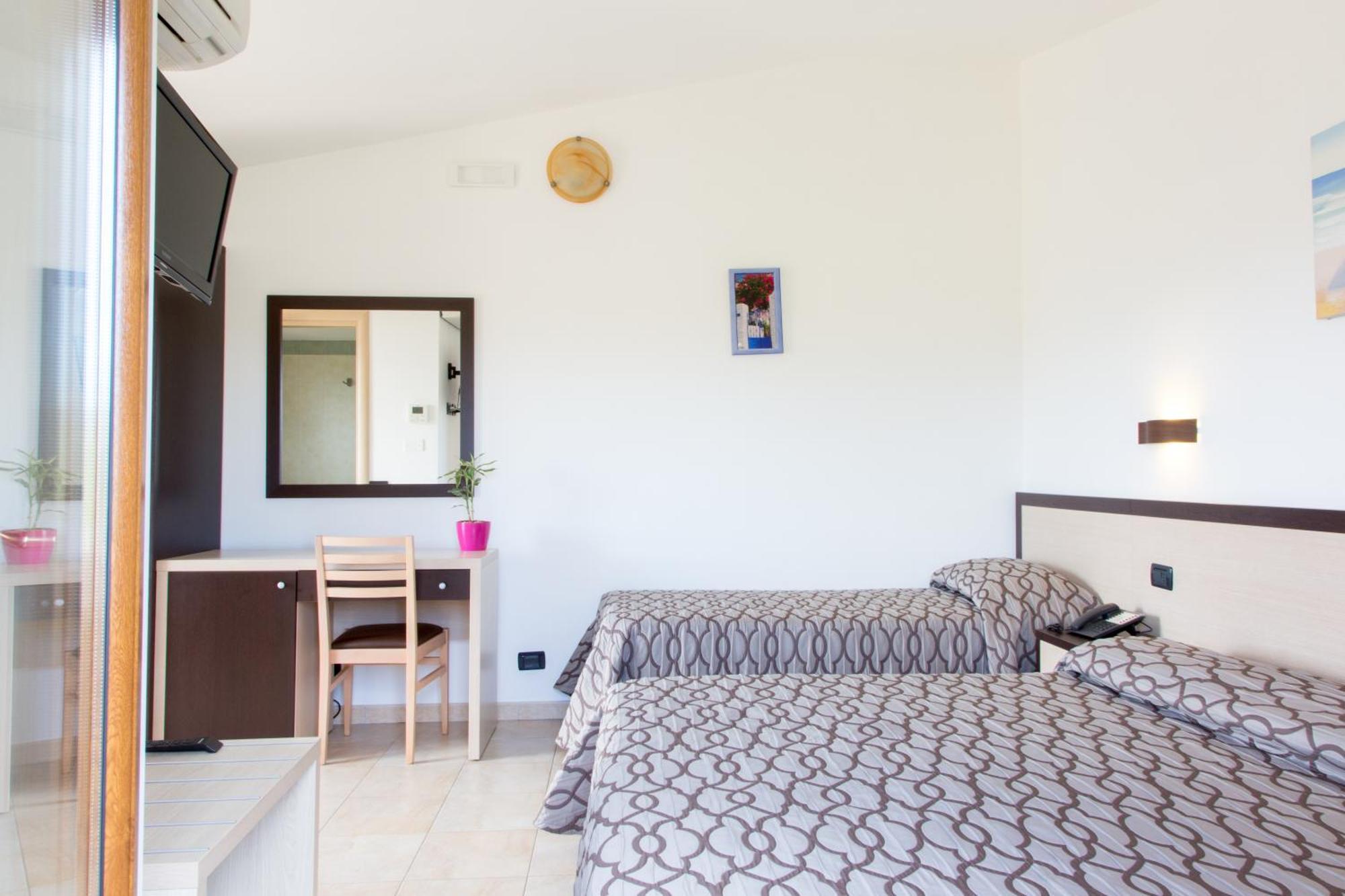Albergo Il Giardino Foce Varano Ngoại thất bức ảnh