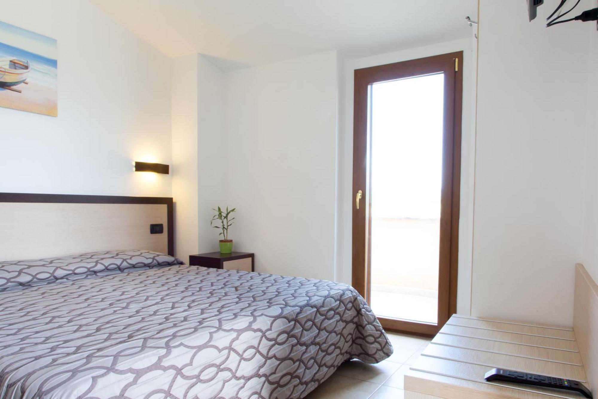 Albergo Il Giardino Foce Varano Ngoại thất bức ảnh
