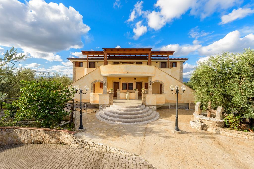 Albergo Il Giardino Foce Varano Ngoại thất bức ảnh