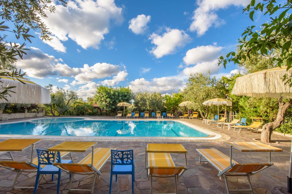 Albergo Il Giardino Foce Varano Ngoại thất bức ảnh