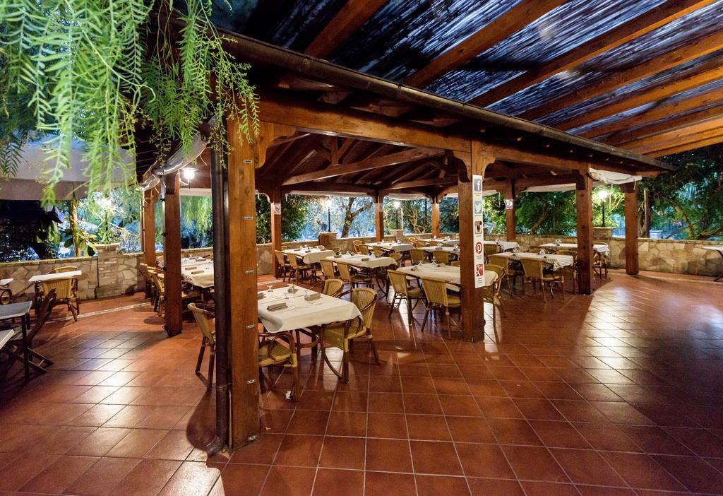 Albergo Il Giardino Foce Varano Ngoại thất bức ảnh